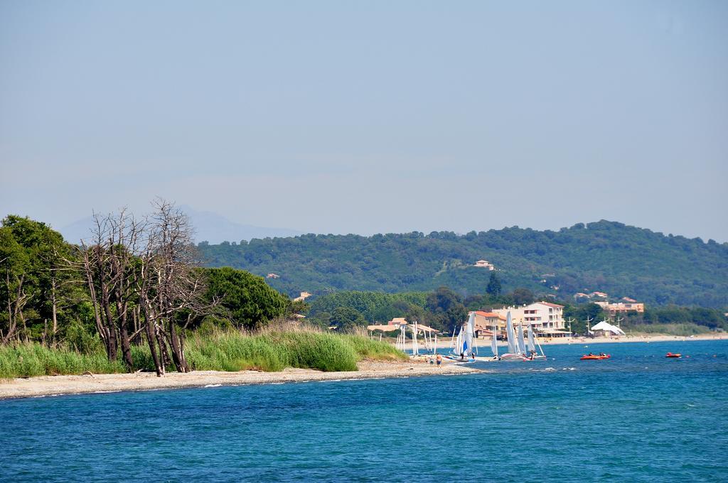 Sole E Mare Aparthotel Santa-Maria-Poggio  Exterior foto
