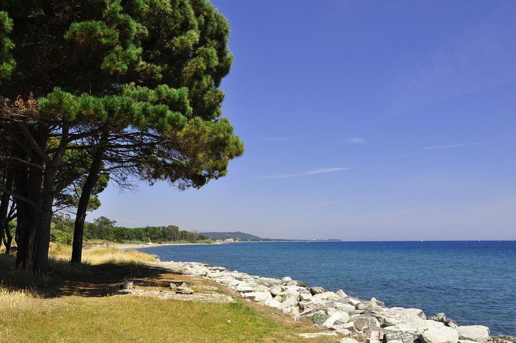 Sole E Mare Aparthotel Santa-Maria-Poggio  Exterior foto