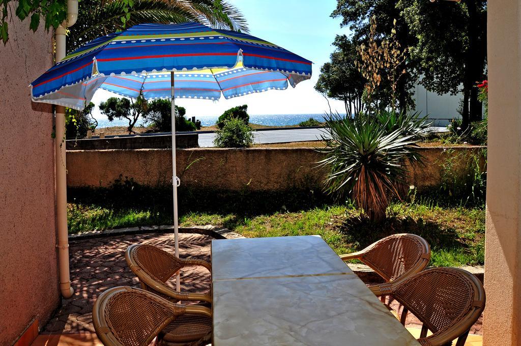 Sole E Mare Aparthotel Santa-Maria-Poggio  Quarto foto